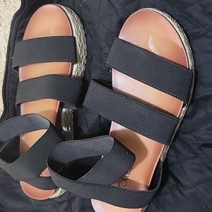 Hot Cakes stretchy sandals